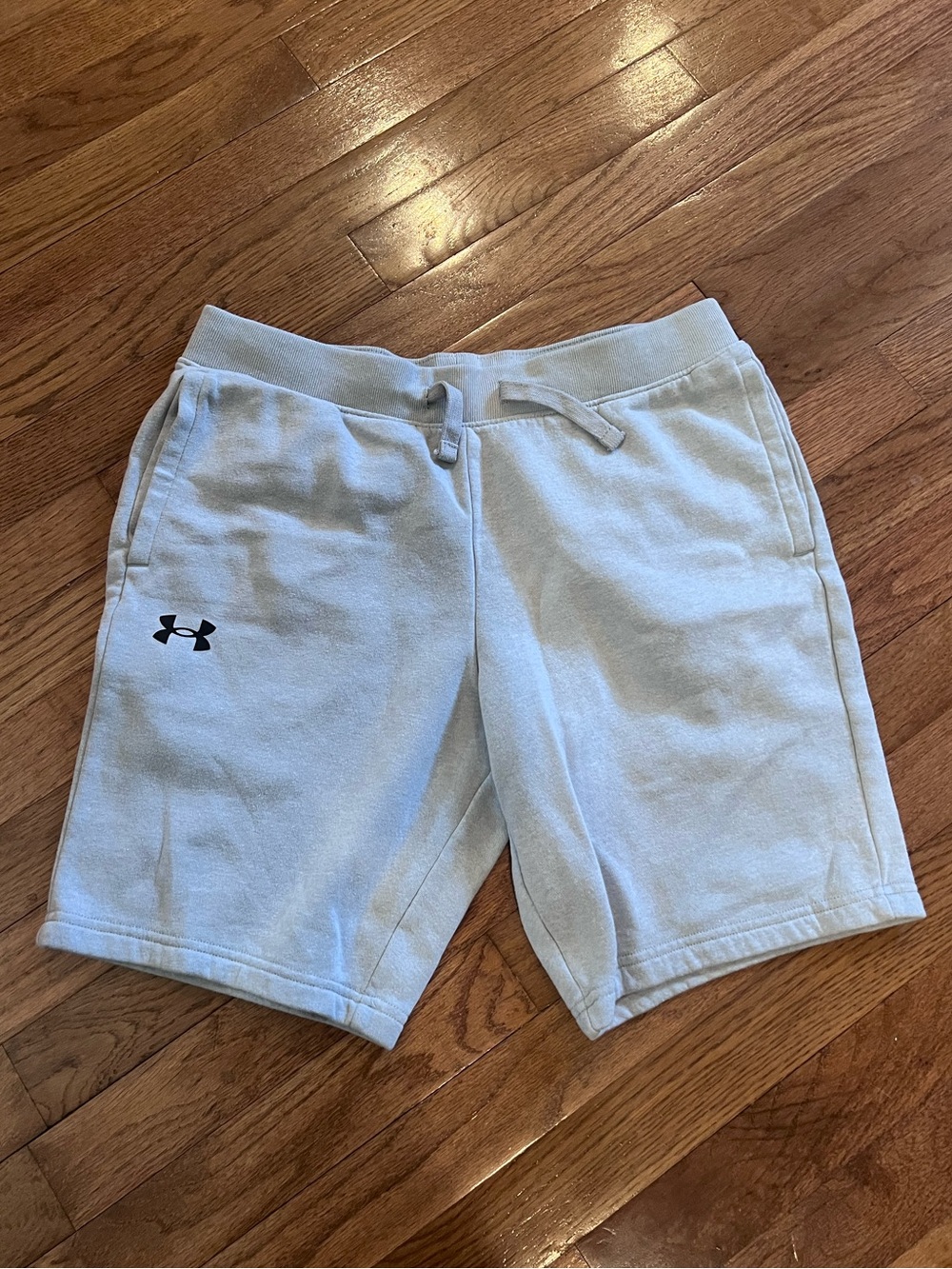 Under Armour shorts youth XL